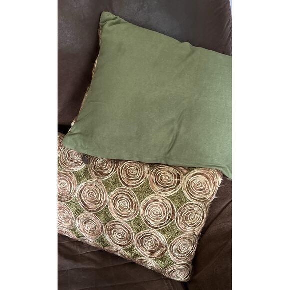 Pier One Retro Green Circles Embroidered 19” X 12” Throw Pillows Solid Back - Picture 3 of 7
